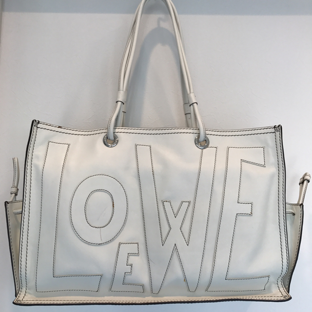 LOEWE(ロエベ)のロエベショッパーズトートバック新古品 レディースのバッグ(トートバッグ)の商品写真