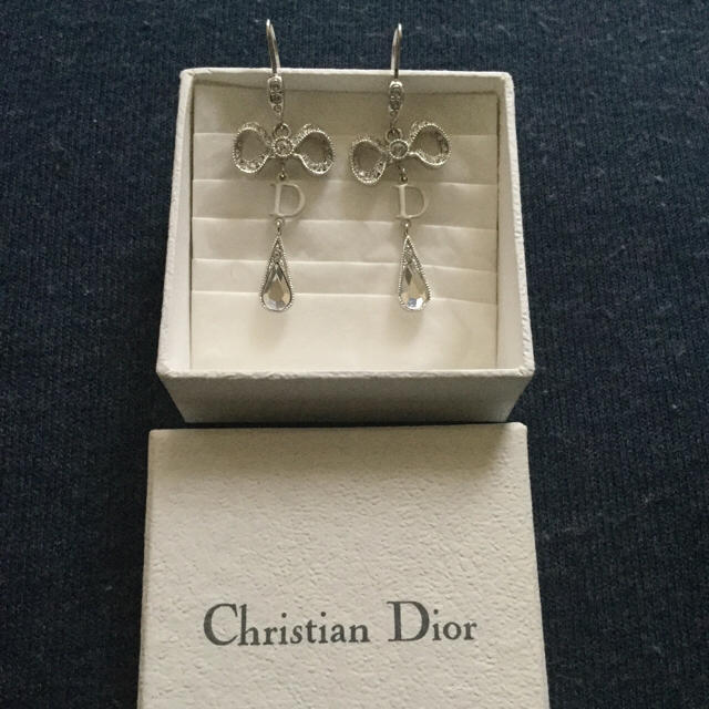 Christian Dior - Dior クリスチャン ディオール ピアス リボンの通販 by そら's shop｜クリスチャンディオールならラクマ