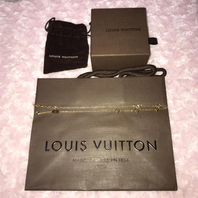 LOUIS VUITTON(ルイヴィトン)のLOUIS VUITTON(ルイ ヴィトン) フラワーフル ネックレス レディースのアクセサリー(ネックレス)の商品写真