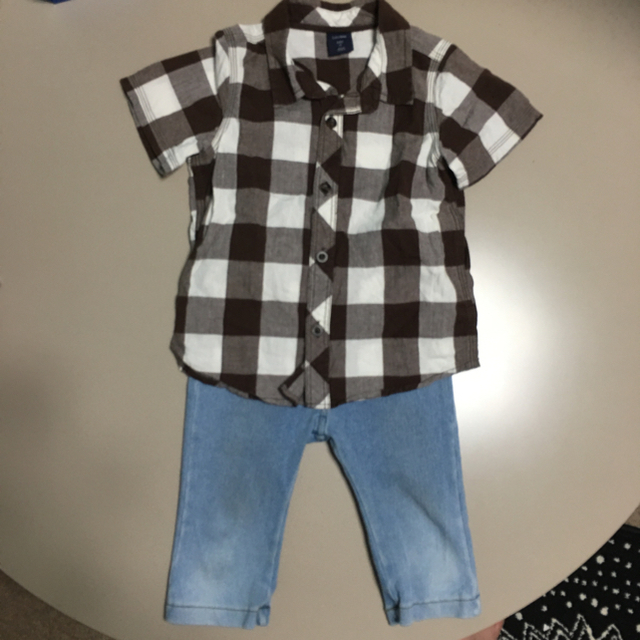 babyGAP(ベビーギャップ)のBabyGap 90cm チェックシャツ  キッズ/ベビー/マタニティのキッズ服男の子用(90cm~)(ブラウス)の商品写真