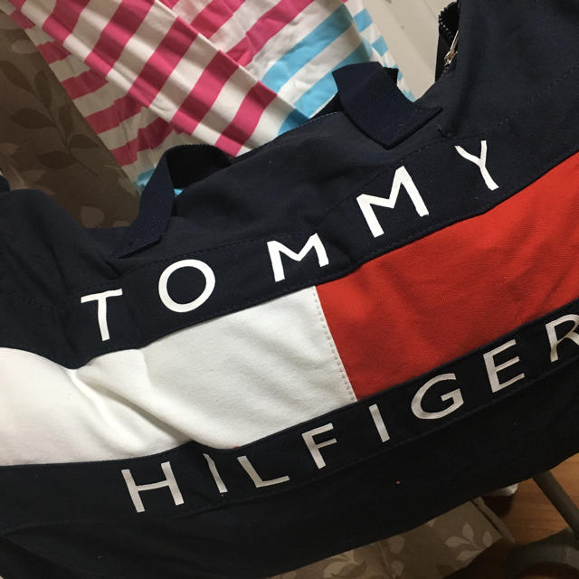 TOMMY HILFIGER(トミーヒルフィガー)の☆ハワイ購入☆TOMMY HILFIGER ♪廃盤品ボストンbagＮ♪ メンズのバッグ(ボストンバッグ)の商品写真