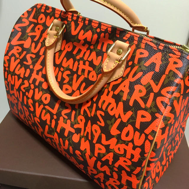 LOUIS VUITTON(ルイヴィトン)のKANA様専用♥︎新品未使用☆レアヴィトン モノグラムグラフティスピディ30  レディースのバッグ(ボストンバッグ)の商品写真