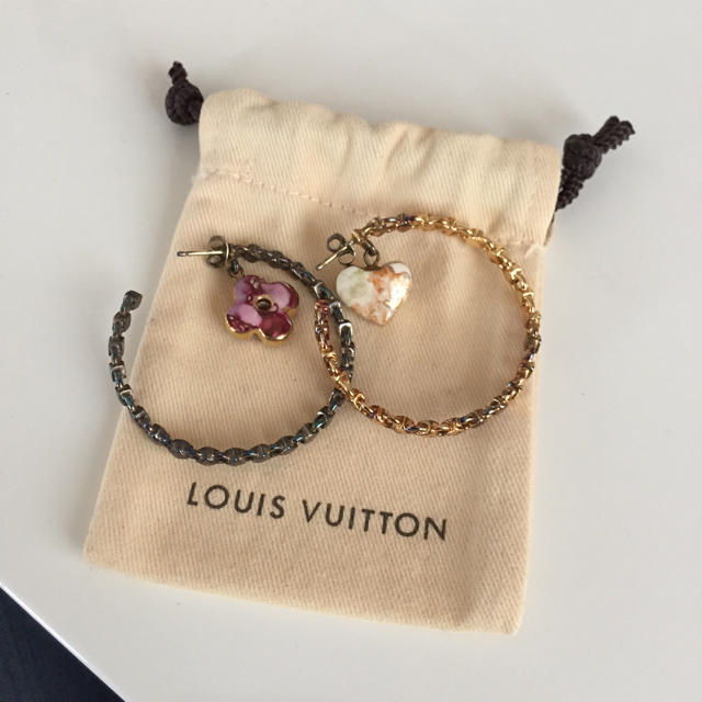 LOUIS VUITTON(ルイヴィトン)のLV ピアス レディースのアクセサリー(ピアス)の商品写真