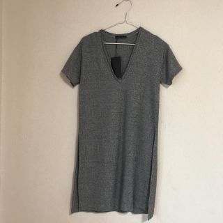 ザラ(ZARA)のZARA スリットロングTシャツ(Tシャツ(半袖/袖なし))