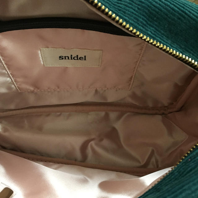 SNIDEL(スナイデル)のsnidel/深緑クラッチバッグ レディースのバッグ(クラッチバッグ)の商品写真