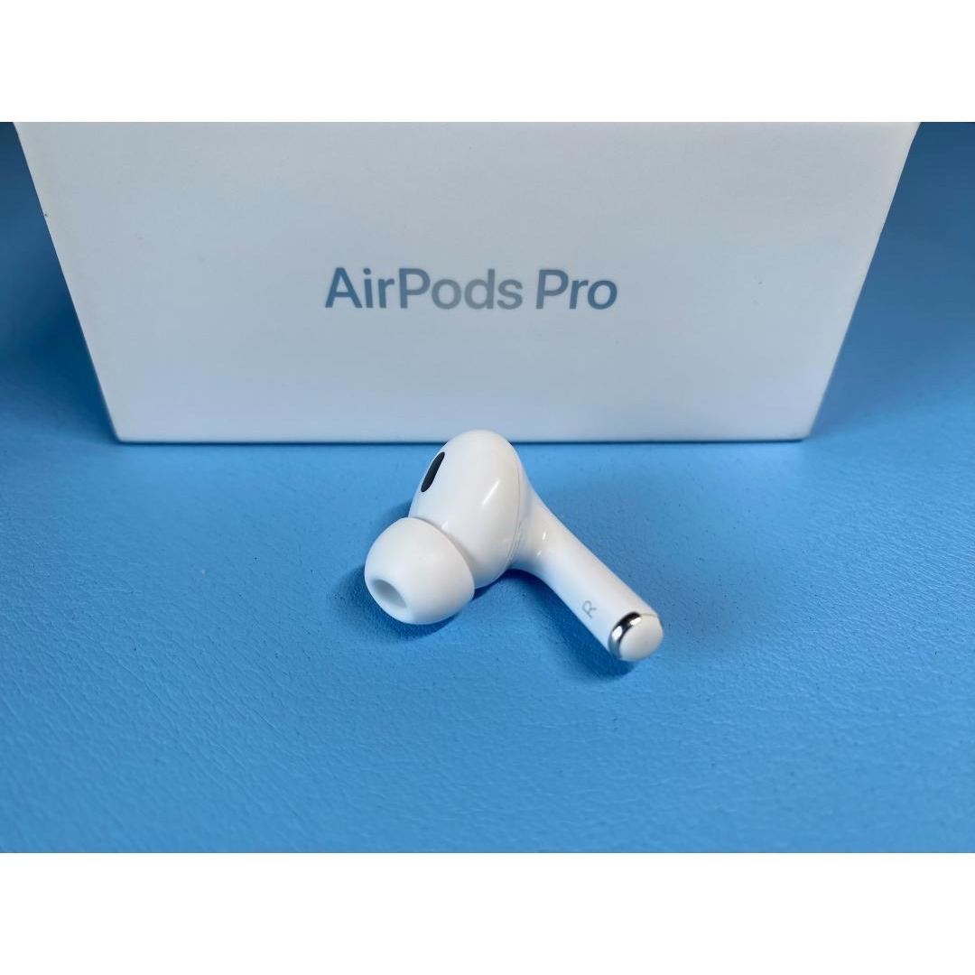 Apple(アップル)のAirPods Pro 2 右耳のみ イヤホン A2698 ハンドメイドのキッズ/ベビー(スタイ/よだれかけ)の商品写真