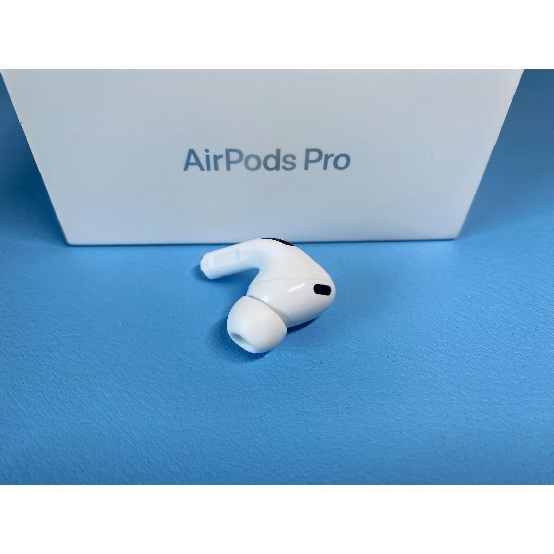 Apple(アップル)のAirPods Pro 2 右耳のみ イヤホン A2698 ハンドメイドのキッズ/ベビー(スタイ/よだれかけ)の商品写真