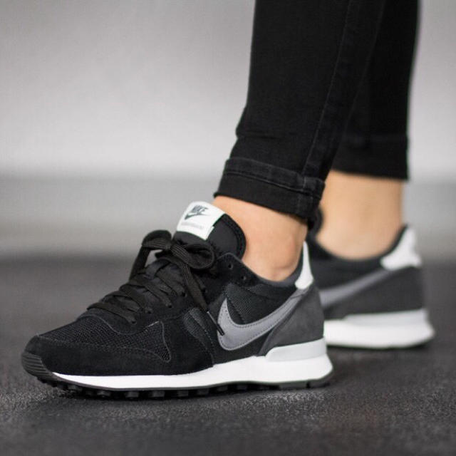 NIKE - NIKEナイキ INTERNATIONALISTインターナショナリスト NIKE - NIKEナイキ INTERNATIONALISTインターナショナリスト