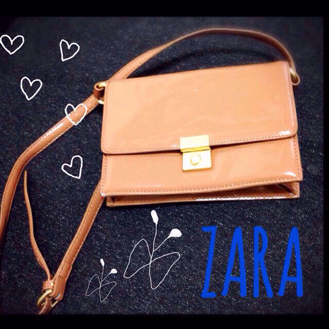ZARA(ザラ)のお値下げ☆ZARA♡エナメルバッグ レディースのバッグ(ショルダーバッグ)の商品写真