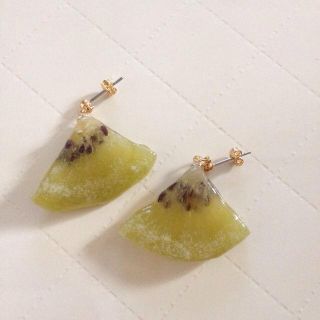 ハンドメイド♡キウイピアス(ピアス)