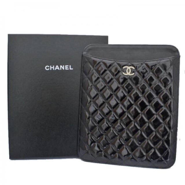 CHANEL(シャネル)のCHANEL シャネル iPad カバー スマホ/家電/カメラのスマホアクセサリー(iPadケース)の商品写真