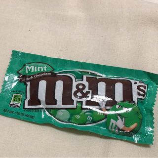 エムアンドエムアンドエムズ(m&m&m's)の日本未発売 ミント(菓子/デザート)