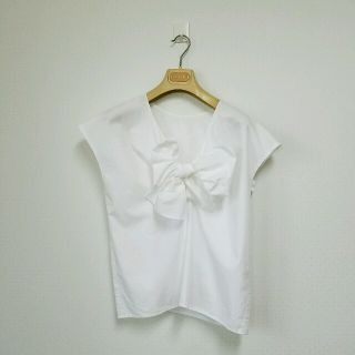 チェスティ(Chesty)のcanchan様専用♡チェスティChesty　リボン  ブラウス　トップス　白(シャツ/ブラウス(半袖/袖なし))