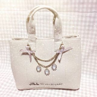 ジルバイジルスチュアート(JILL by JILLSTUART)のジュエルリボントート ホワイト(トートバッグ)