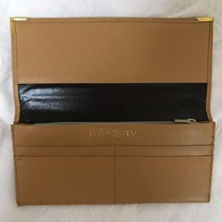 イヴサンローランボーテ(Yves Saint Laurent Beaute)のイブサンローラン ベージュ財布(財布)