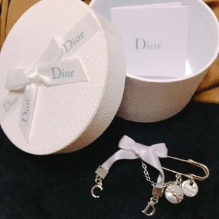 クリスチャンディオール(Christian Dior)の【Christian Dior】-非売品-ピンブローチ(ブローチ/コサージュ)