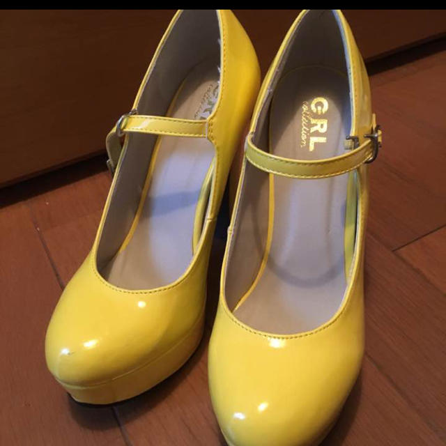 GRL(グレイル)のグレイル 黄色いパンプス レディースの靴/シューズ(ハイヒール/パンプス)の商品写真