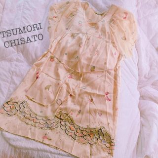 ツモリチサト(TSUMORI CHISATO)のTSUMORI CHISATO❤️シルク100%ワンピース❤️コスメ柄(ひざ丈ワンピース)