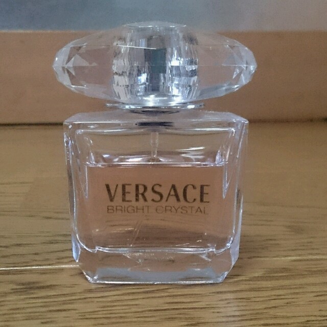 VERSACE(ヴェルサーチ)のヴェルサーチ ブライトクリスタル オードトワレ 30ml コスメ/美容の香水(香水(女性用))の商品写真