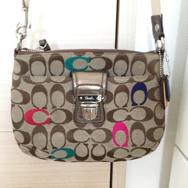 COACH(コーチ)のCOACH ミニバッグ 斜めがけ レディースのバッグ(ボディバッグ/ウエストポーチ)の商品写真