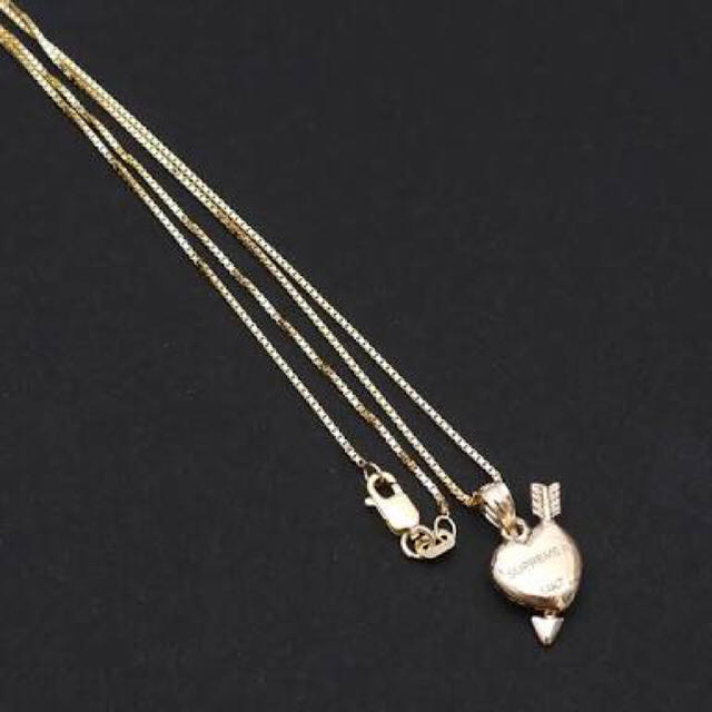 Supreme(シュプリーム)のSUPREME 17SS goldheart and arrow pendant メンズのアクセサリー(ネックレス)の商品写真