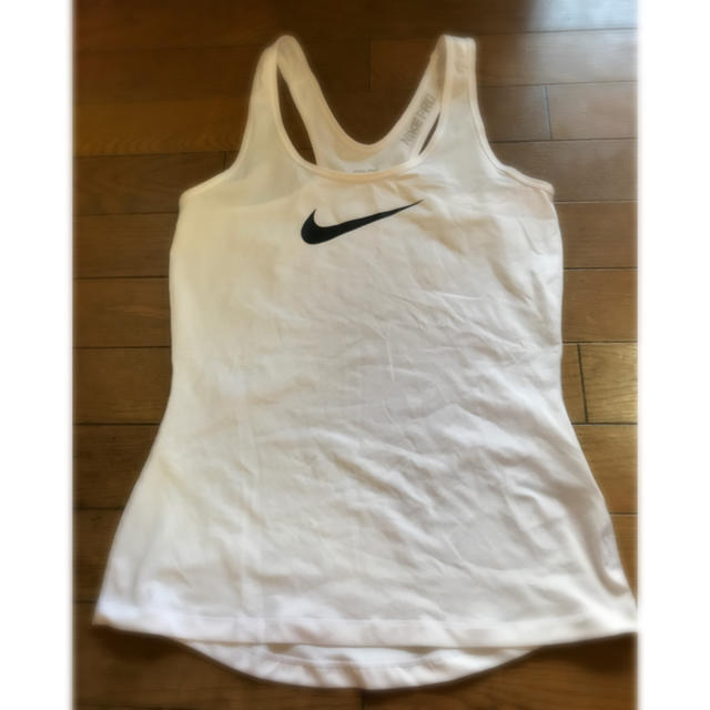 NIKE(ナイキ)のNIKE タンクトップ レディースのトップス(タンクトップ)の商品写真