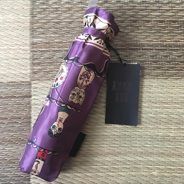 ANNA SUI(アナスイ)の《新品未使用》アナスイ♡折りたたみ雨傘 レディースのファッション小物(傘)の商品写真