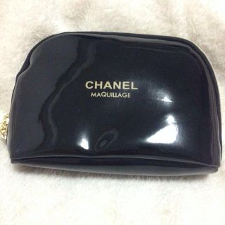 Chanel エナメルポーチ 中(ポーチ)