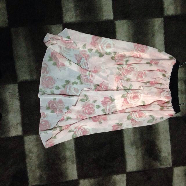 POWDER SUGAR(パウダーシュガー)の花柄スカート レディースのスカート(ミニスカート)の商品写真