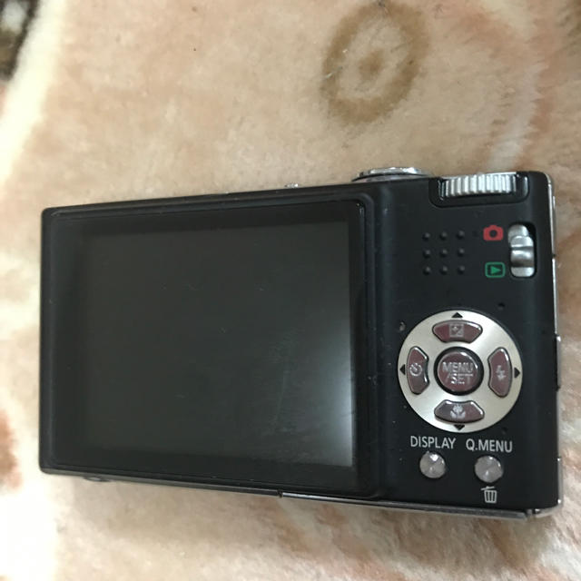 Panasonic(パナソニック)のPanasonic LUMIX DMC-FX35 ブラック スマホ/家電/カメラのカメラ(コンパクトデジタルカメラ)の商品写真