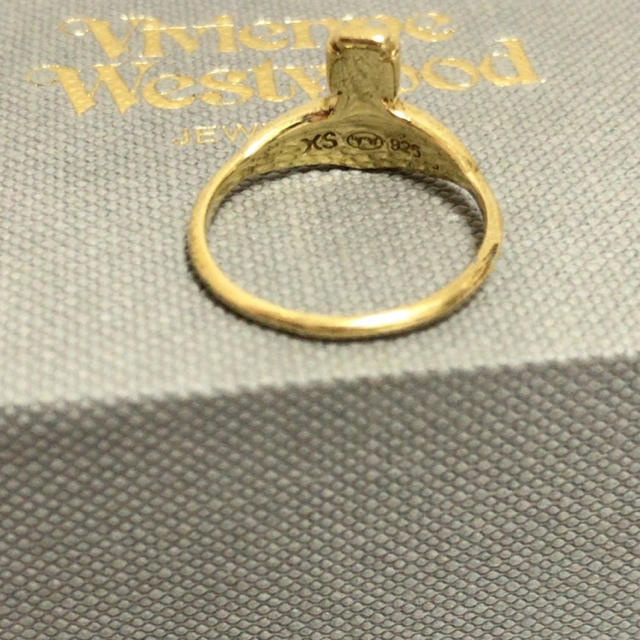 Vivienne Westwood(ヴィヴィアンウエストウッド)の【araさん専用】Vivienne Westwood ベッツィー ゴールド レディースのアクセサリー(リング(指輪))の商品写真