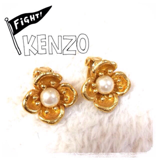 ケンゾー(KENZO)のKENZOイヤリング、珊瑚ネックレス2点(イヤリング)