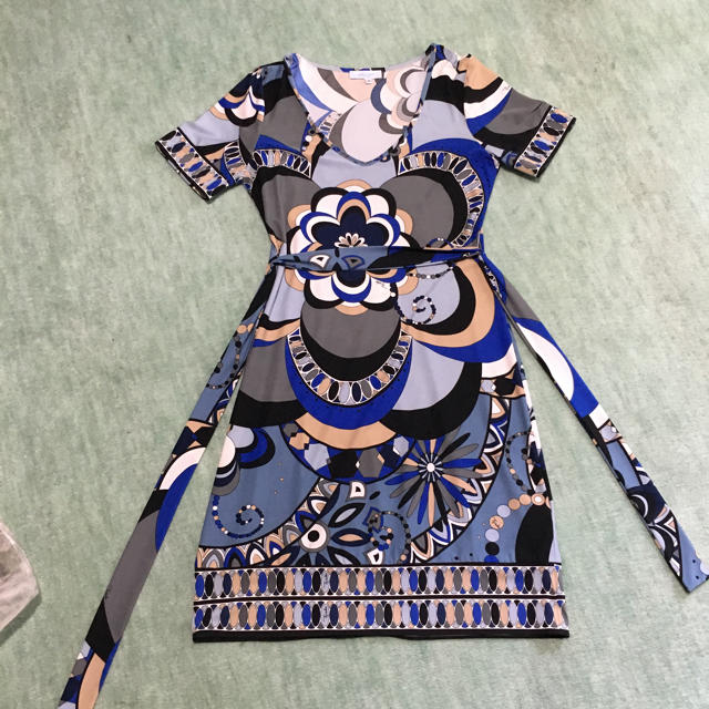 EMILIO PUCCI(エミリオプッチ)のプッチ ワンピース レディースのワンピース(ひざ丈ワンピース)の商品写真