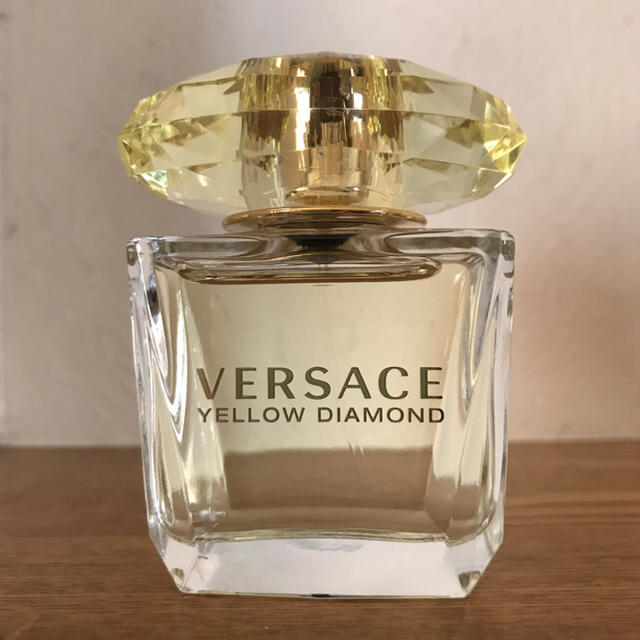 VERSACE(ヴェルサーチ)の✨ ヴェルサーチ イエローダイアモンド EDT 30ml コスメ/美容の香水(香水(女性用))の商品写真