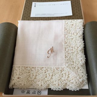 箱入り レースハンカチ 刺繍 M(ハンカチ)