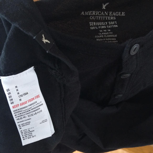 American Eagle(アメリカンイーグル)のAEO ブラックＴシャツ今季もの メンズのトップス(Tシャツ/カットソー(半袖/袖なし))の商品写真