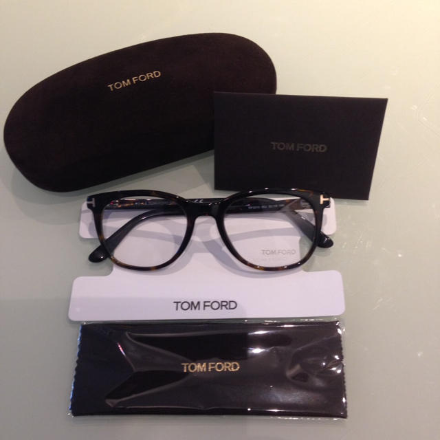 TOM FORD(トムフォード)の即購入◯ 正規品 トムフォード tomford TF5310 鼈甲 メガネ 眼鏡 メンズのファッション小物(サングラス/メガネ)の商品写真