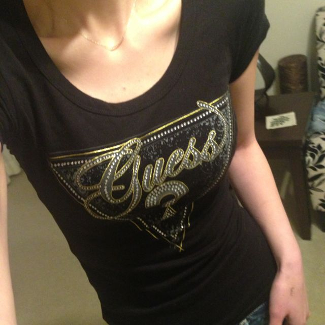 GUESS(ゲス)のGUESSのTshirt レディースのトップス(Tシャツ(半袖/袖なし))の商品写真