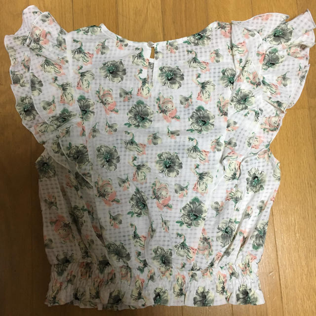 mysty woman(ミスティウーマン)の花柄フリルトップス レディースのトップス(Tシャツ(半袖/袖なし))の商品写真