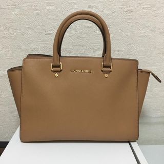 マイケルコース(Michael Kors)のMICHAEL KORS ハンドバッグ SELMA(ラージサイズ)(ハンドバッグ)