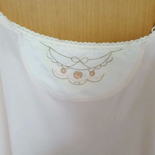 フランシュリッペ(franche lippee)のフランシュリッペ☆バラ刺繍ペチワンピース☆シェリーラファム☆FL5(ひざ丈ワンピース)