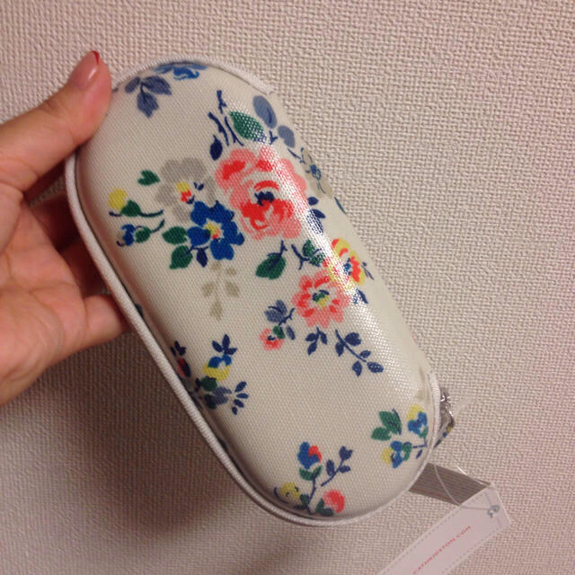 Cath Kidston(キャスキッドソン)の♡専用♡値下げ★新品未使用 定価3240円 メガネケース レディースのファッション小物(サングラス/メガネ)の商品写真