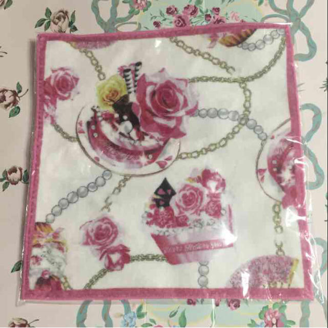 MA＊RS(マーズ)のMARS 薔薇＆ケーキ柄 ハンドタオル 未使用 レディースのファッション小物(ハンカチ)の商品写真