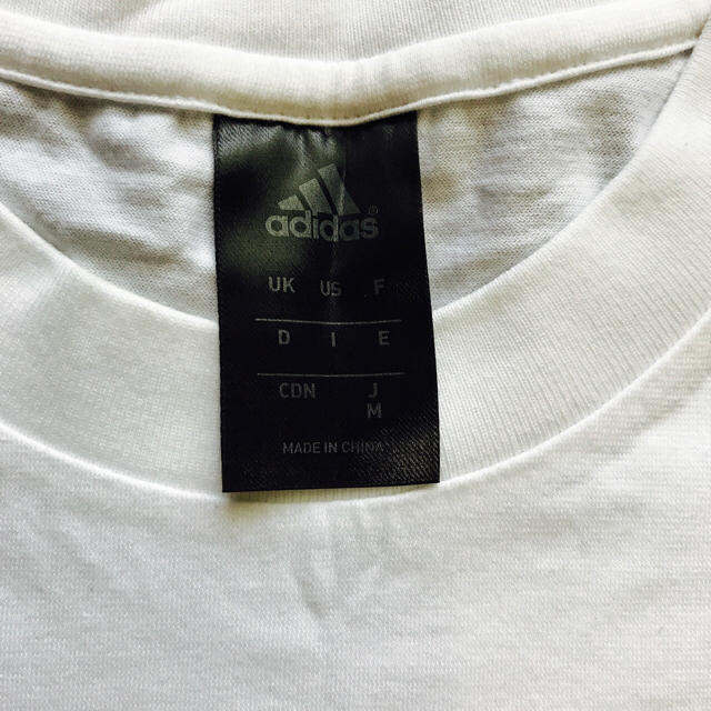 adidas(アディダス)のアディダス Tシャツ スポーツ/アウトドアのトレーニング/エクササイズ(トレーニング用品)の商品写真