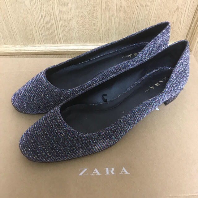 ZARA(ザラ)の値下げ!!サイズ41(26.5～27cm)!!ZARAシャイニーローファー未使用 レディースの靴/シューズ(ハイヒール/パンプス)の商品写真