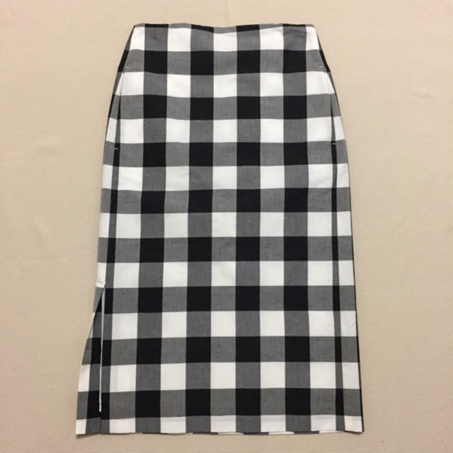 TOMORROWLAND(トゥモローランド)のTOMORROWLAND ビッグギンガムスカート レディースのスカート(ひざ丈スカート)の商品写真