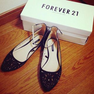 フォーエバートゥエンティーワン(FOREVER 21)のf21レースカットフラットシューズ(サンダル)