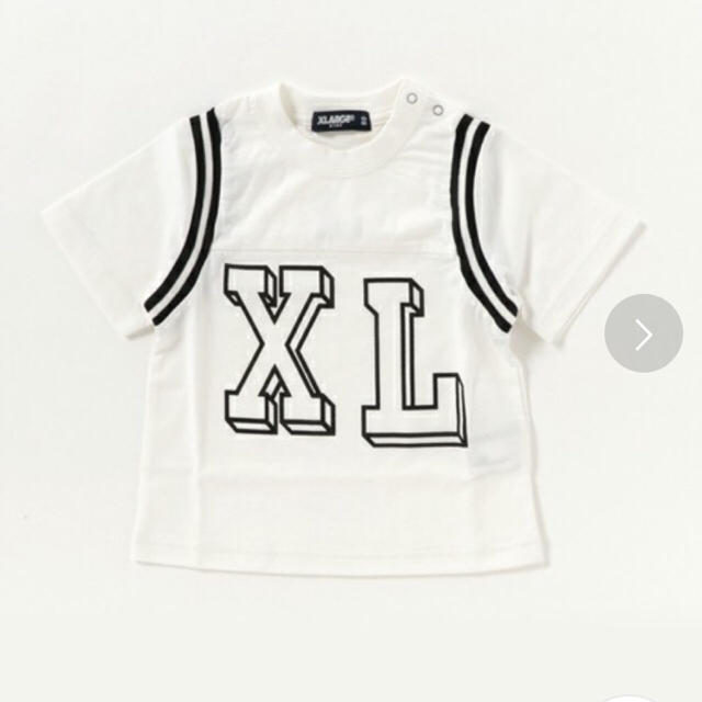 XLARGE(エクストララージ)のXLARGE KIDS ロゴ入りフットボールTシャツ キッズ/ベビー/マタニティのベビー服(~85cm)(Ｔシャツ)の商品写真
