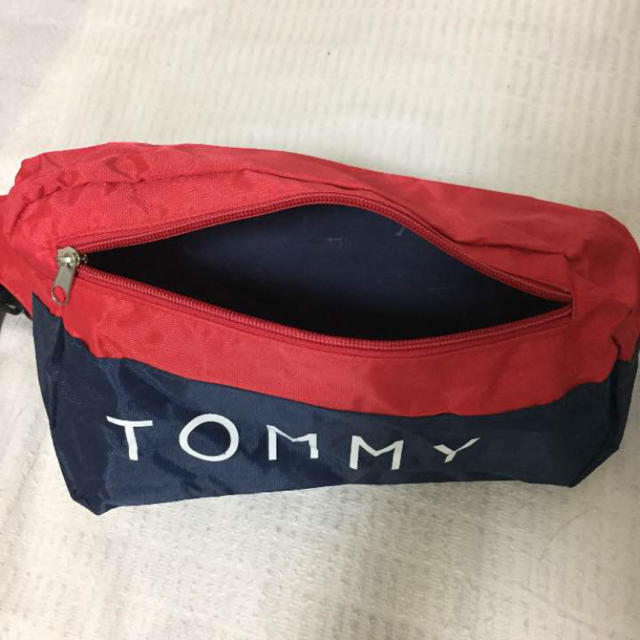 TOMMY(トミー)のTOMMY ウエストポーチ レディースのバッグ(ボディバッグ/ウエストポーチ)の商品写真