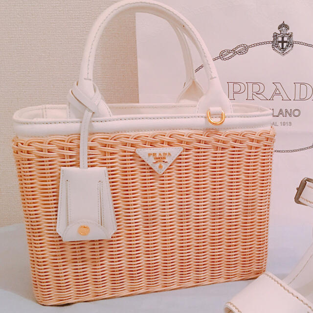 新品PRADA プラダ かごバック